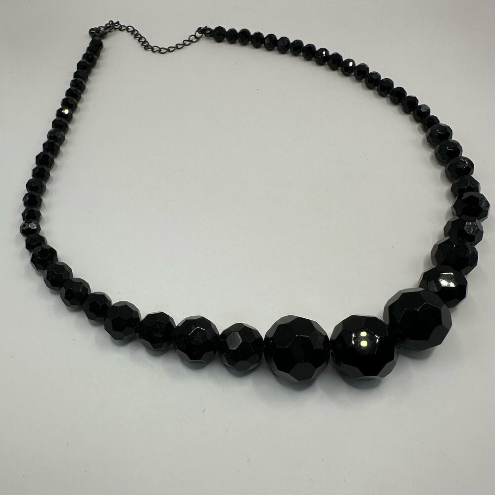Unbranded 1950s Vintage Inspired Faceted Graduated Acrylic Plastic Onyx Black